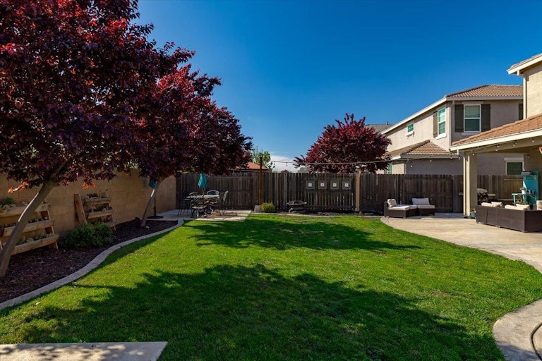 Photo 30 of 42 - 2156 Castle Pines Way, Roseville, CA 95747