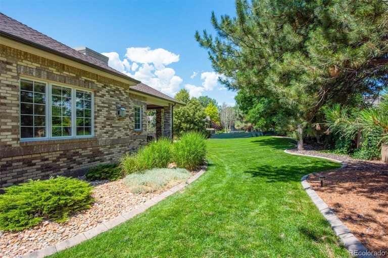 Photo 30 of 30 - 25 Blue Heron Dr, Thornton, CO 80241