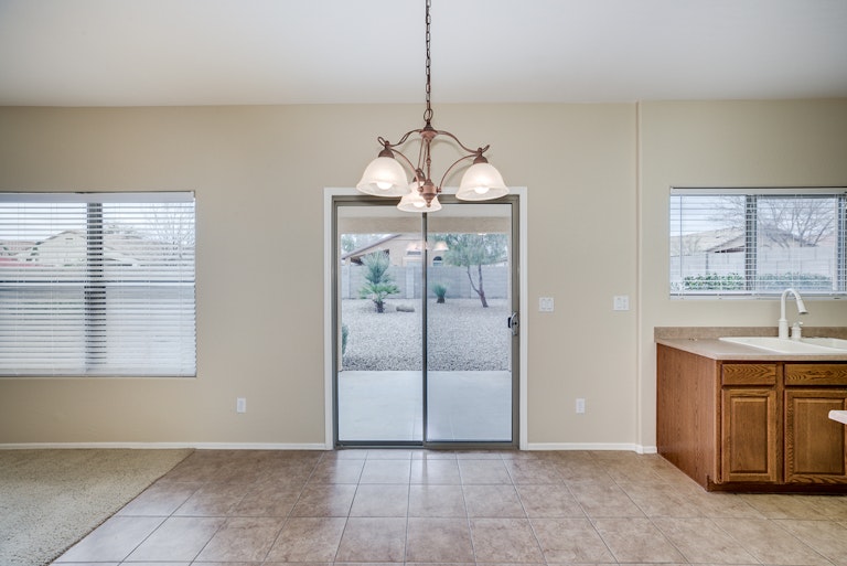 Photo 6 of 33 - 25 W Desert Vista Trl, San Tan Valley, AZ 85143