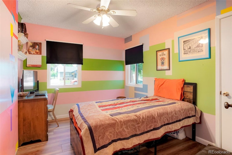 Photo 9 of 19 - 6318 S Louthan St, Littleton, CO 80120