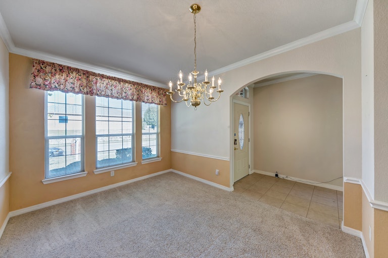 Photo 12 of 28 - 1408 Vernon Castle Ave, Benbrook, TX 76126