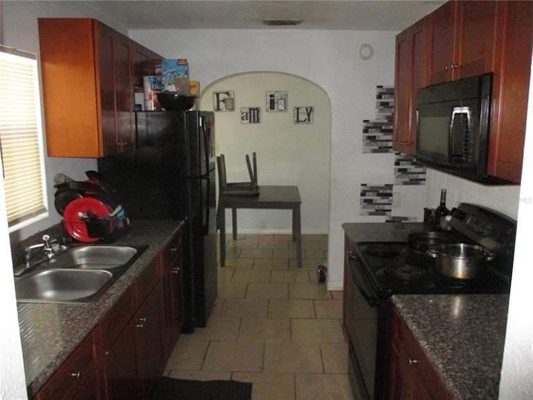 Photo 12 of 26 - 624 28th Ave S, Saint Petersburg, FL 33705