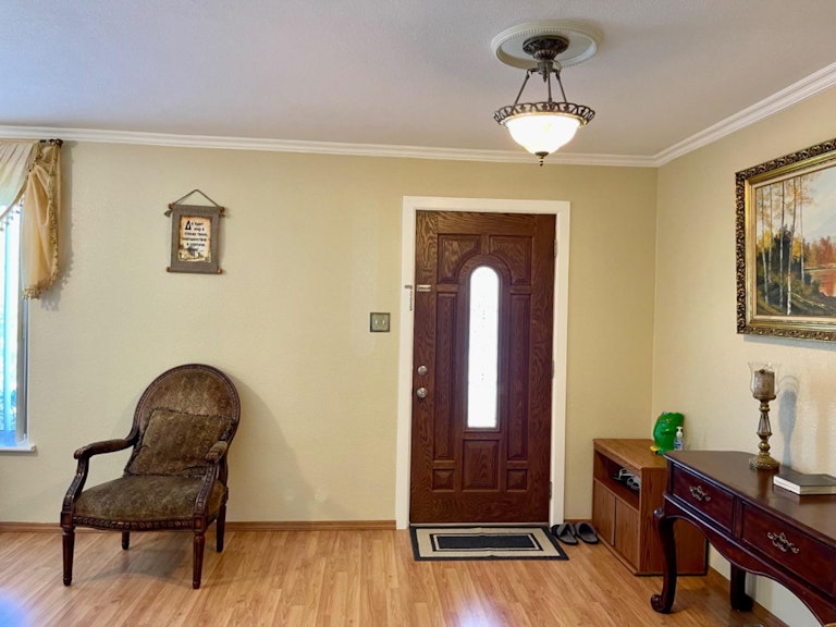 Photo 8 of 38 - 3800 McClellan Dr, North Highlands, CA 95660