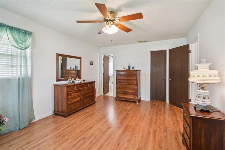 Photo 12 of 23 - 1456 Meadowlark Dr, Deltona, FL 32725