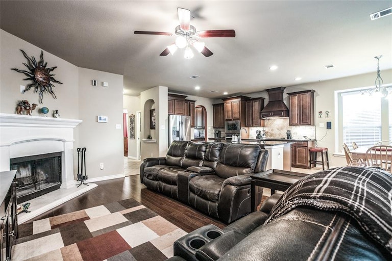 Photo 15 of 25 - 3904 Edward Dr, McKinney, TX 75071