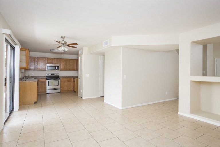 Photo 3 of 25 - 2129 E Williams Dr, Phoenix, AZ 85024