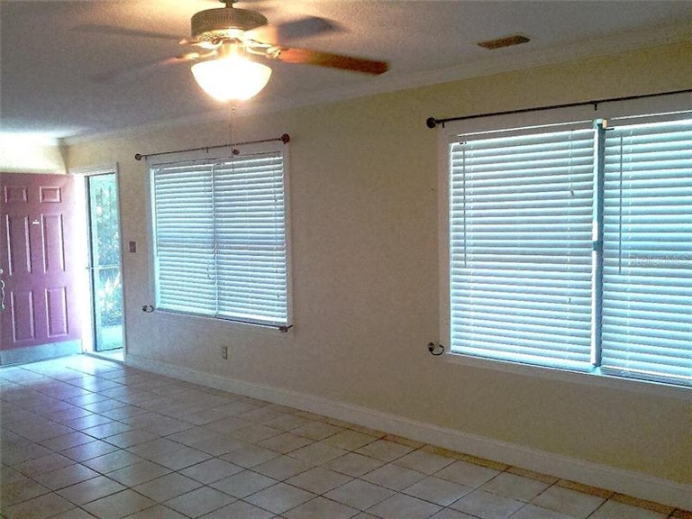 Photo 3 of 23 - 6191 Pinehurst Dr, Spring Hill, FL 34606