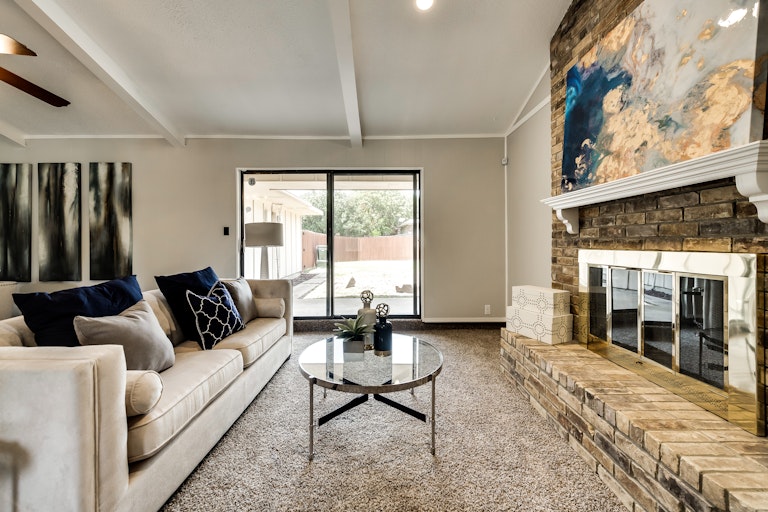 Photo 13 of 26 - 2805 Teakwood Ln, Plano, TX 75075