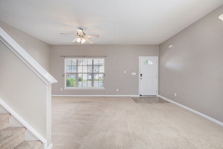 Photo 9 of 17 - 3107 Golden Dale Ln, Charlotte, NC 28262