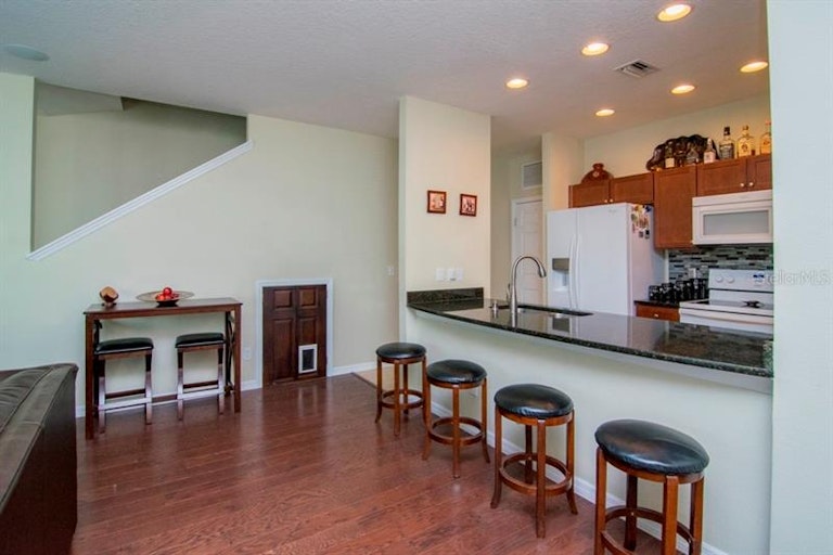 Photo 9 of 20 - 1287 Sawgrass St, Clearwater, FL 33755