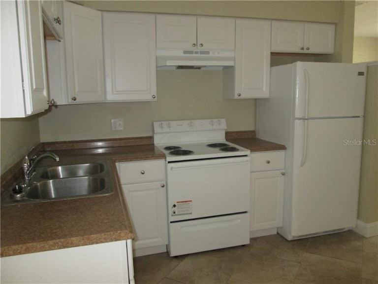 Photo 5 of 18 - 747 74th Ave N, Saint Petersburg, FL 33702