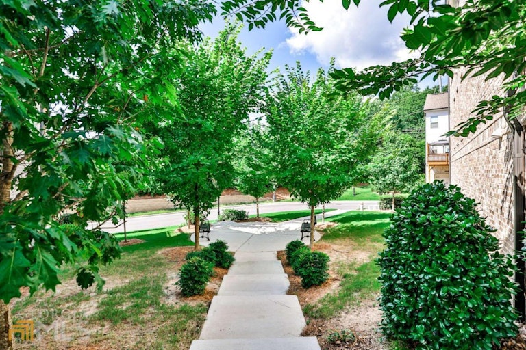 Photo 37 of 42 - 4213 Deming Cir, Atlanta, GA 30342