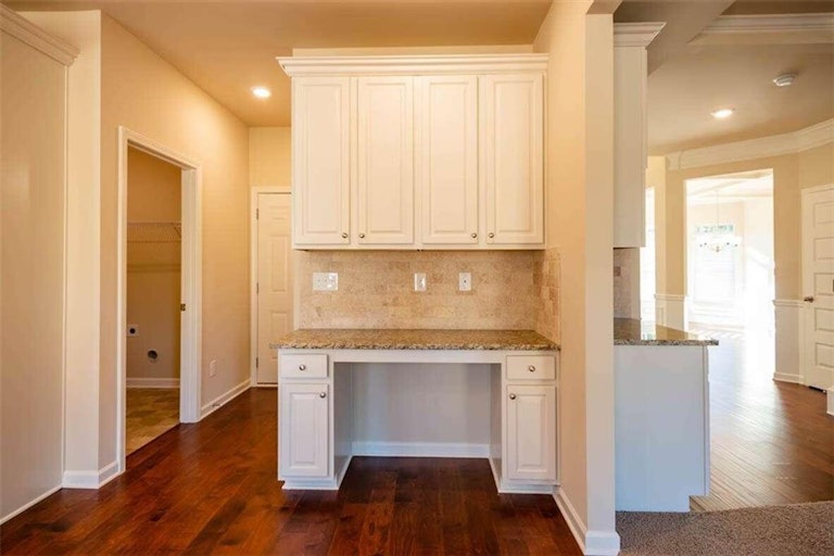 Photo 14 of 45 - 3310 Quarter Horse Ln, Conyers, GA 30013