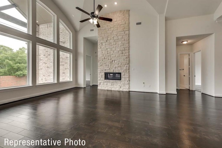 Photo 2 of 7 - 837 Veranda Vw, McKinney, TX 75069