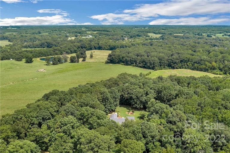 Photo 11 of 39 - 333 Clontz Rd, Indian Trail, NC 28079