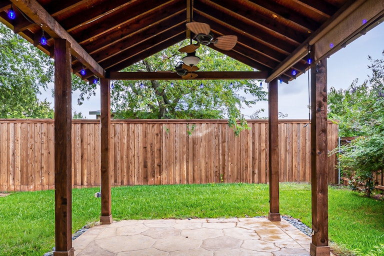 Photo 33 of 36 - 9113 Windsor Dr, Little Elm, TX 75068