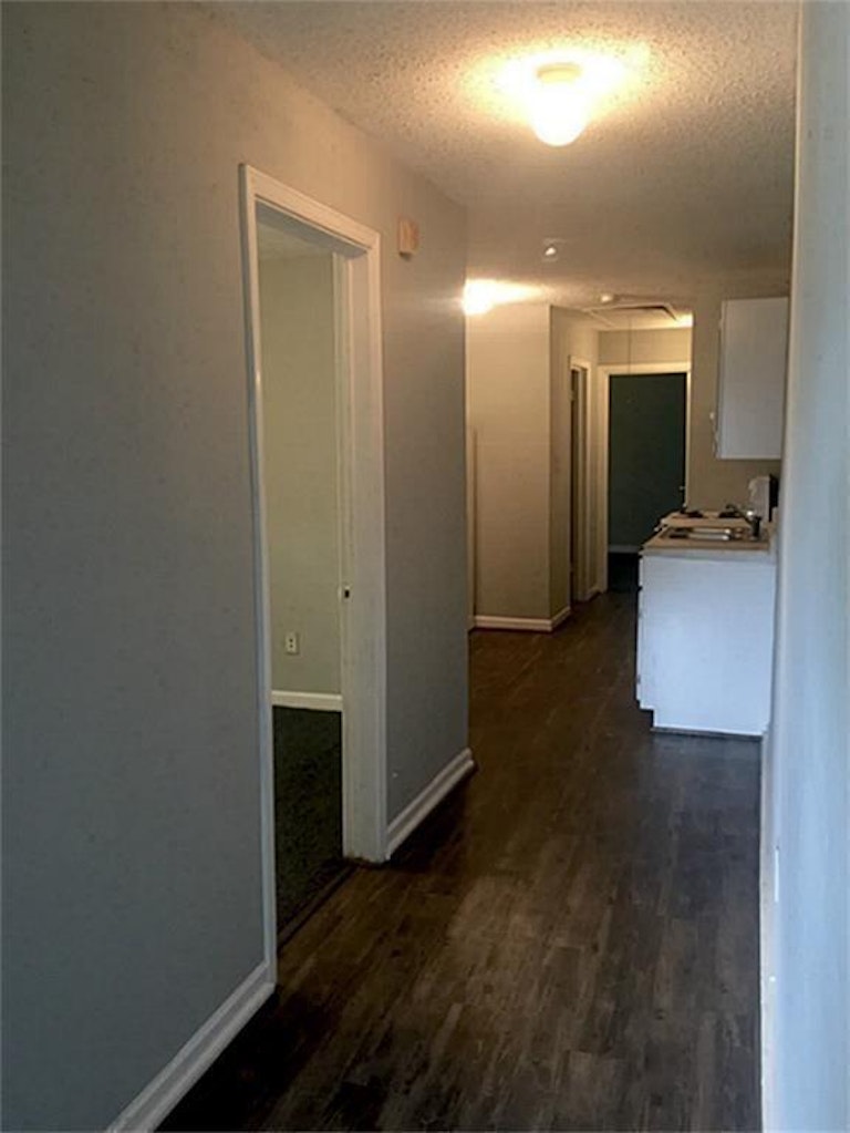 Photo 2 of 6 - 4605 Galesburg St, Houston, TX 77051