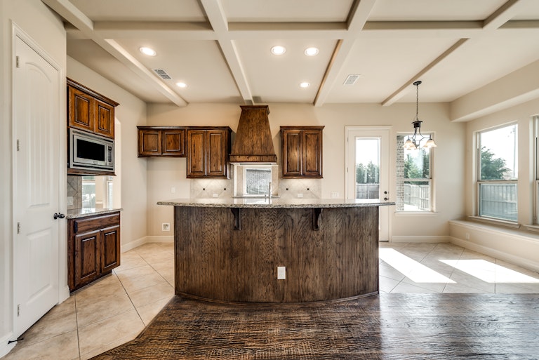 Photo 10 of 31 - 341 Oxford Pl, Prosper, TX 75078