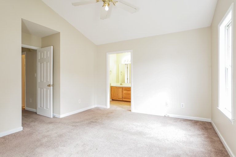 Photo 2 of 25 - 1604 Lake Trout Ln, Raleigh, NC 27610