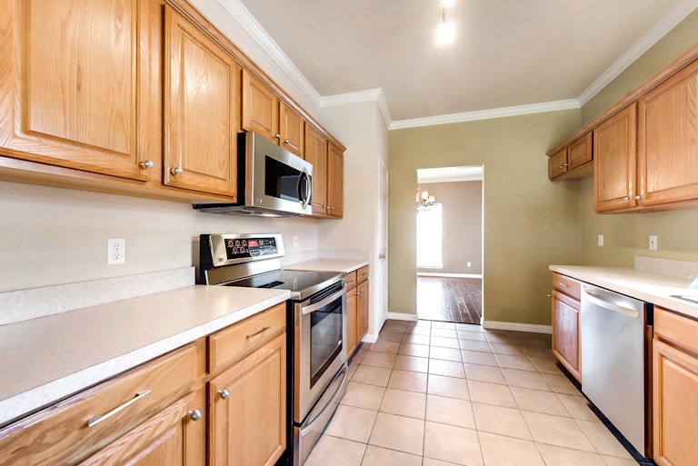 Photo 7 of 33 - 5209 Malibu St, Fort Worth, TX 76244