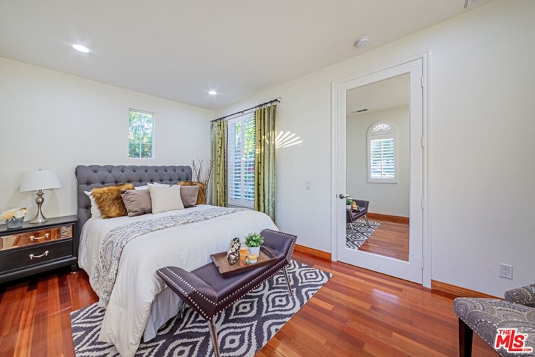 Photo 9 of 48 - 686 Milford St, Los Angeles, CA 90042