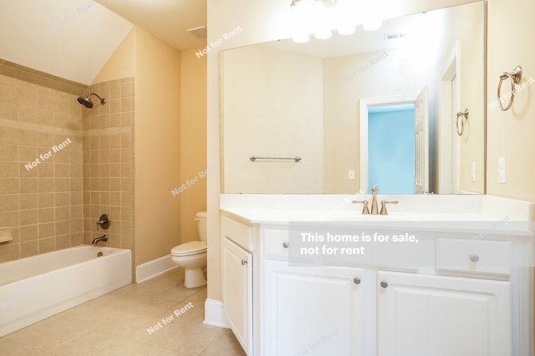 Photo 4 of 25 - 7405 Oriole Dr, Wake Forest, NC 27587