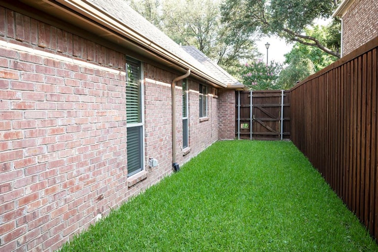 Photo 23 of 24 - 2206 Timberline Dr, Carrollton, TX 75007