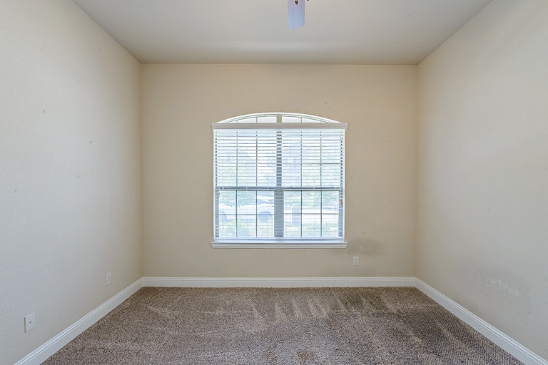 Photo 15 of 27 - 605 Haven Dr, Anna, TX 75409