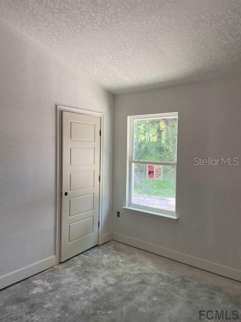 Photo 7 of 15 - 138 Sea Trl, Palm Coast, FL 32164