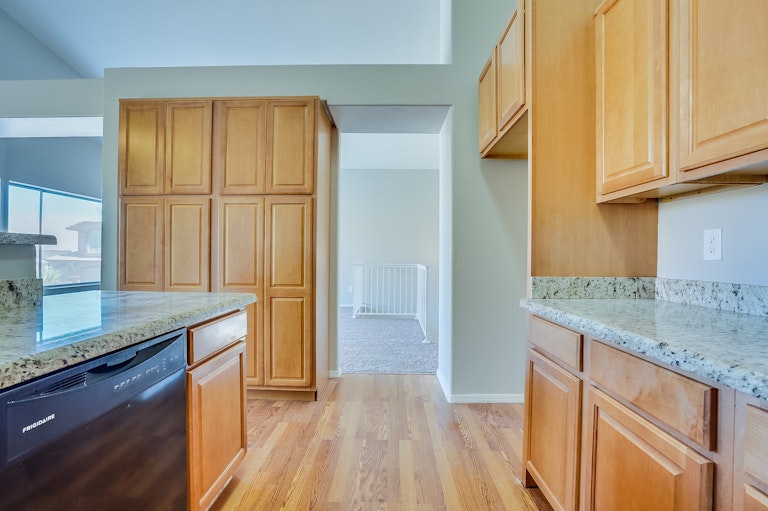 Photo 4 of 25 - 4636 E Stanford Ave, Gilbert, AZ 85234