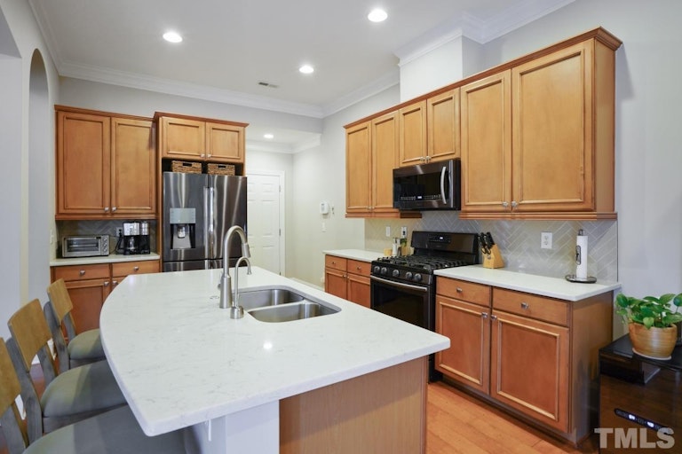 Photo 18 of 41 - 309 Sunstone Dr, Cary, NC 27519