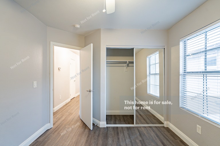Photo 20 of 29 - 1470 S Red Rock Ct Unit A, Gilbert, AZ 85296