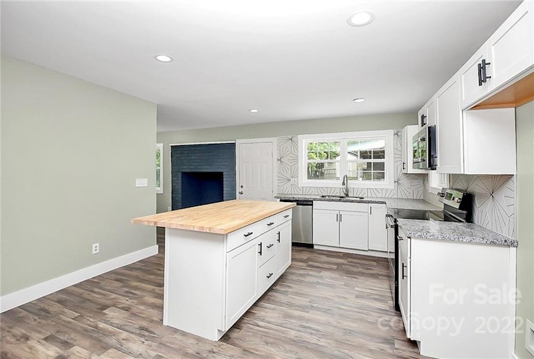 Photo 6 of 30 - 611 J Ave, Kannapolis, NC 28081