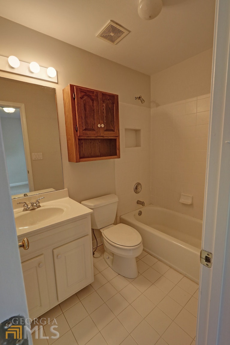 Photo 37 of 63 - 250 Colton Crest Dr, Alpharetta, GA 30005