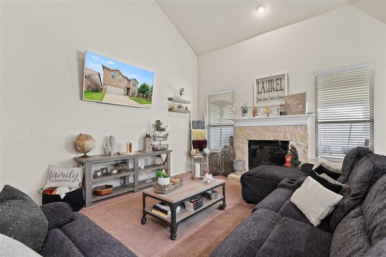 Photo 13 of 30 - 5408 Wharfside Pl, Denton, TX 76208
