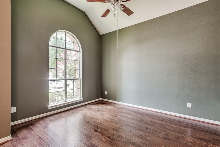 Photo 6 of 31 - 2441 Deerwood Dr, Little Elm, TX 75068