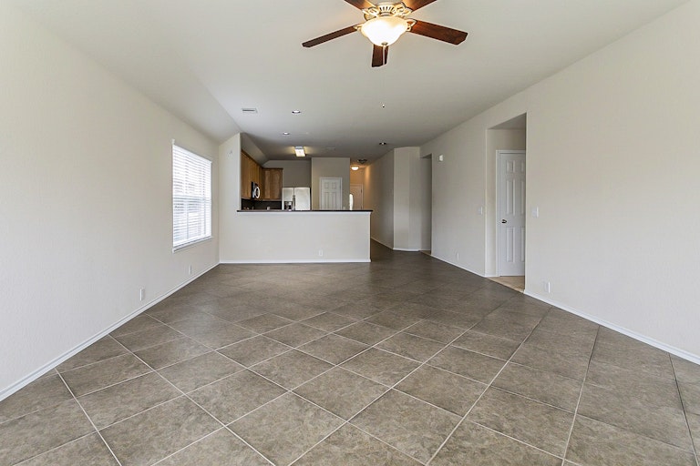 Photo 11 of 22 - 8210 Caldera Ln, Cypress, TX 77433