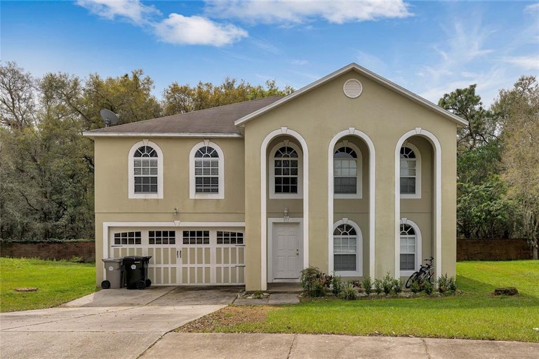 Photo 1 of 34 - 1975 Alambra Cir, Apopka, FL 32703