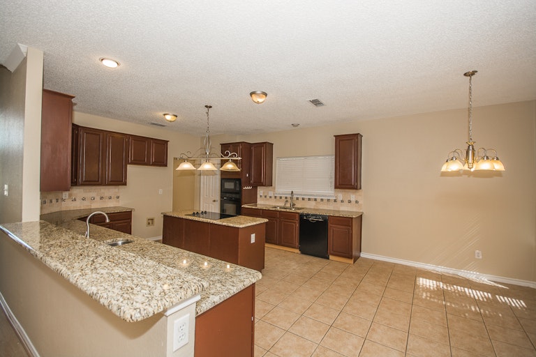 Photo 7 of 36 - 2705 Socrates Dr, Grand Prairie, TX 75052