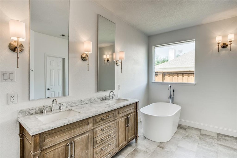 Photo 16 of 29 - 3409 Lombardy Dr, Wylie, TX 75098