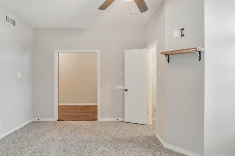 Photo 15 of 25 - 8705 Vista Royale Dr, Fort Worth, TX 76108