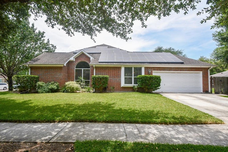 Photo 34 of 34 - 7702 Flax Dr, Houston, TX 77071