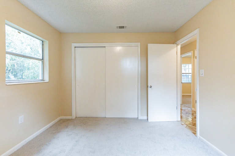 Photo 13 of 23 - 1559 S Oxalis Ave, Orlando, FL 32807