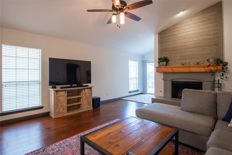 Photo 22 of 38 - 12140 Walden Wood Dr, Fort Worth, TX 76244