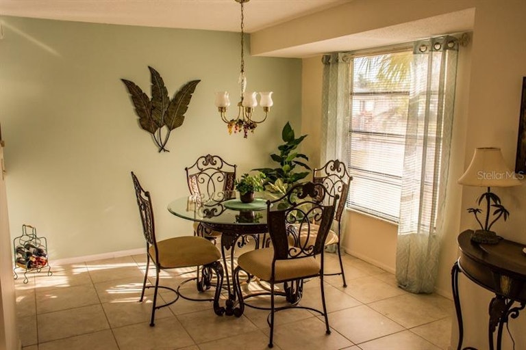 Photo 6 of 21 - 500 Sandlor Dr, Englewood, FL 34223