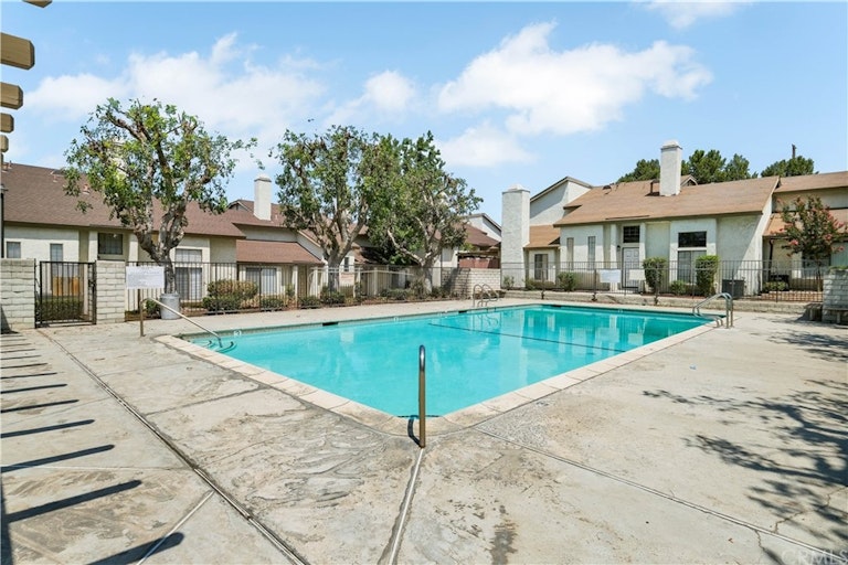 Photo 30 of 31 - 1974 E Lynwood Dr #2B, San Bernardino, CA 92404