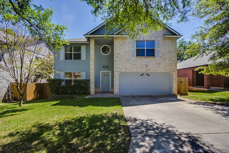 Photo 3 of 17 - 4842 Limestone Well Dr, San Antonio, TX 78247