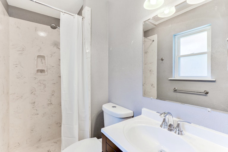 Photo 18 of 25 - 7008 Shauna Dr, North Richland Hills, TX 76180
