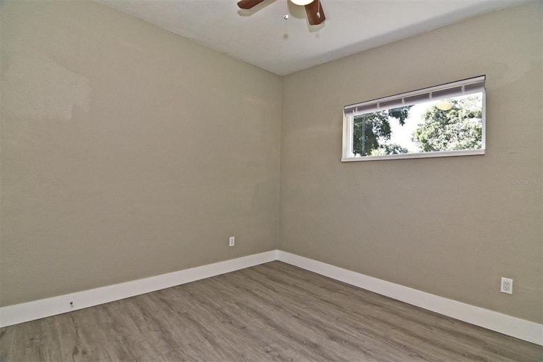 Photo 13 of 40 - 2201 Murdock Blvd, Orlando, FL 32817