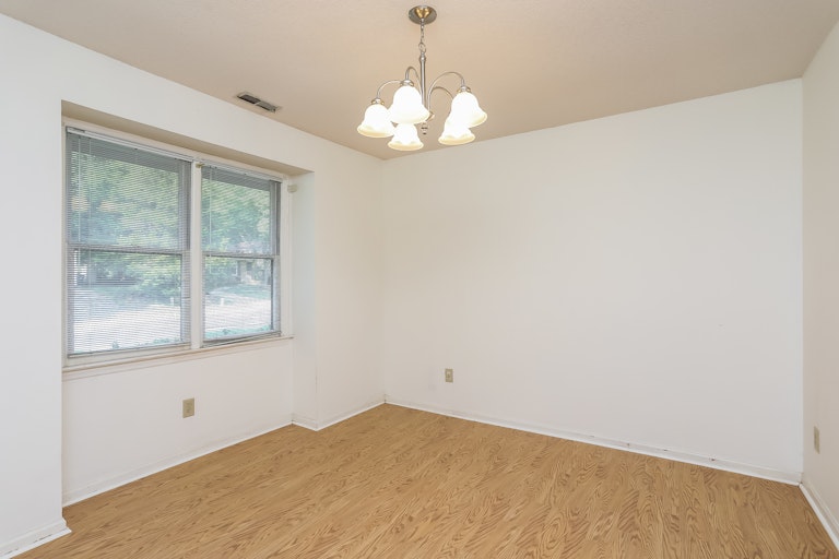 Photo 9 of 24 - 7240 Mine Shaft Rd, Raleigh, NC 27615